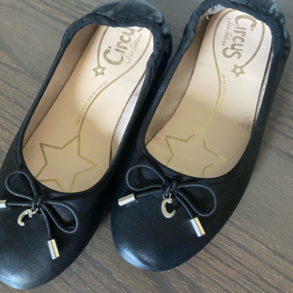 Girls Black Flats Size 4